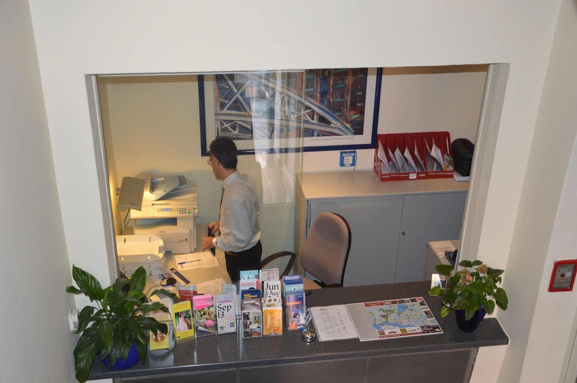 Hotel Commerz Hamburg Zewnętrze zdjęcie
